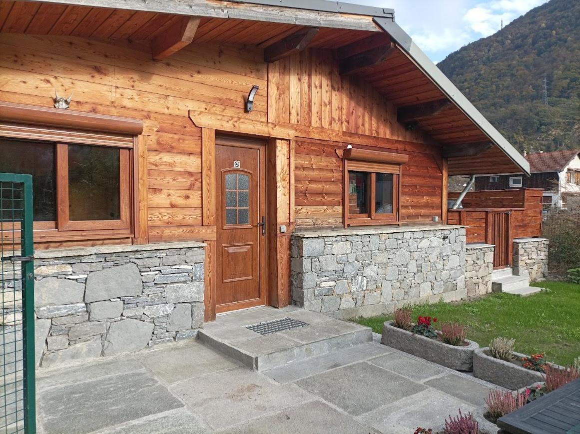 Joli Appart Terrasse Et Jardinet Albertville Bagian luar foto